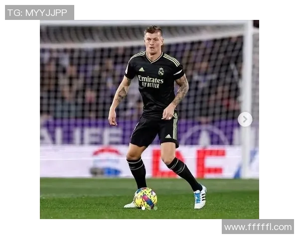 国际顶流足球明星的魅力与影响力解析及其对全球足球发展的推动作用