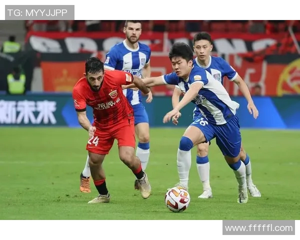 杭州足球队实力引发热议球迷对球队表现的看法与争论