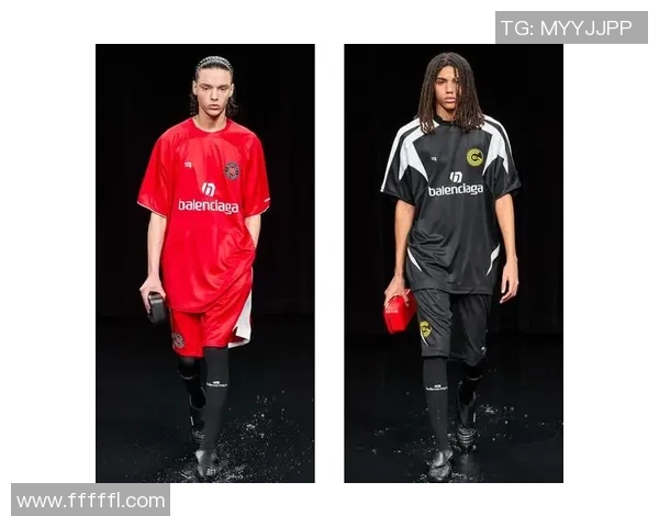 时尚与运动的完美结合Chanel足球白色系列引领潮流新风尚